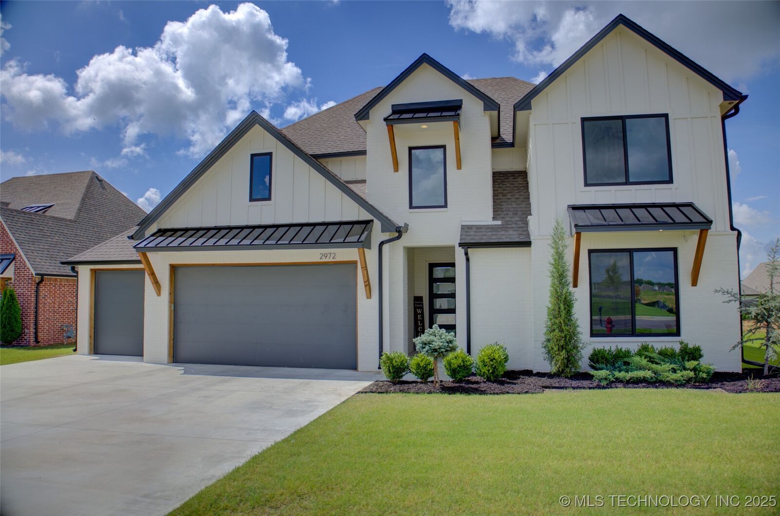 Property Photo: 2972 E 146th Street OK 74008