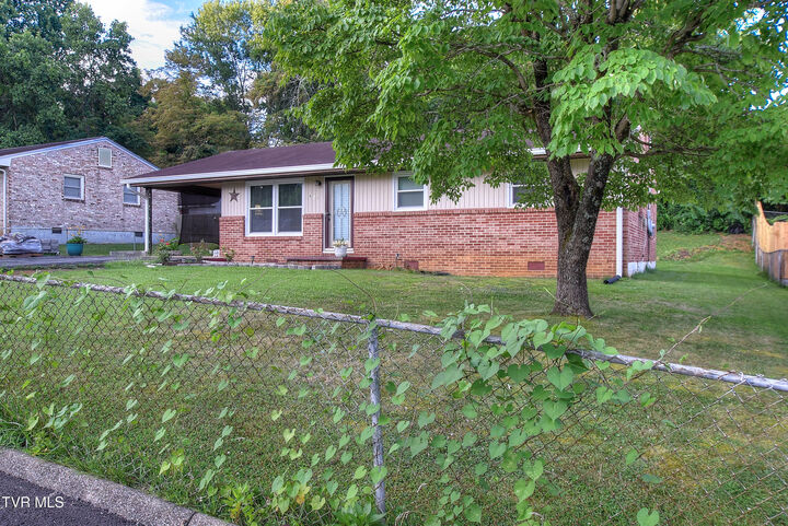 Property Photo:  610 Bingham Street  TN 37643 