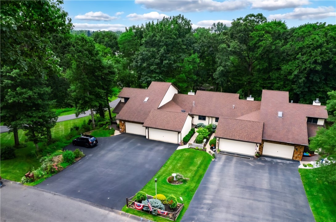 Property Photo: 124 Oak Drive PA 16056