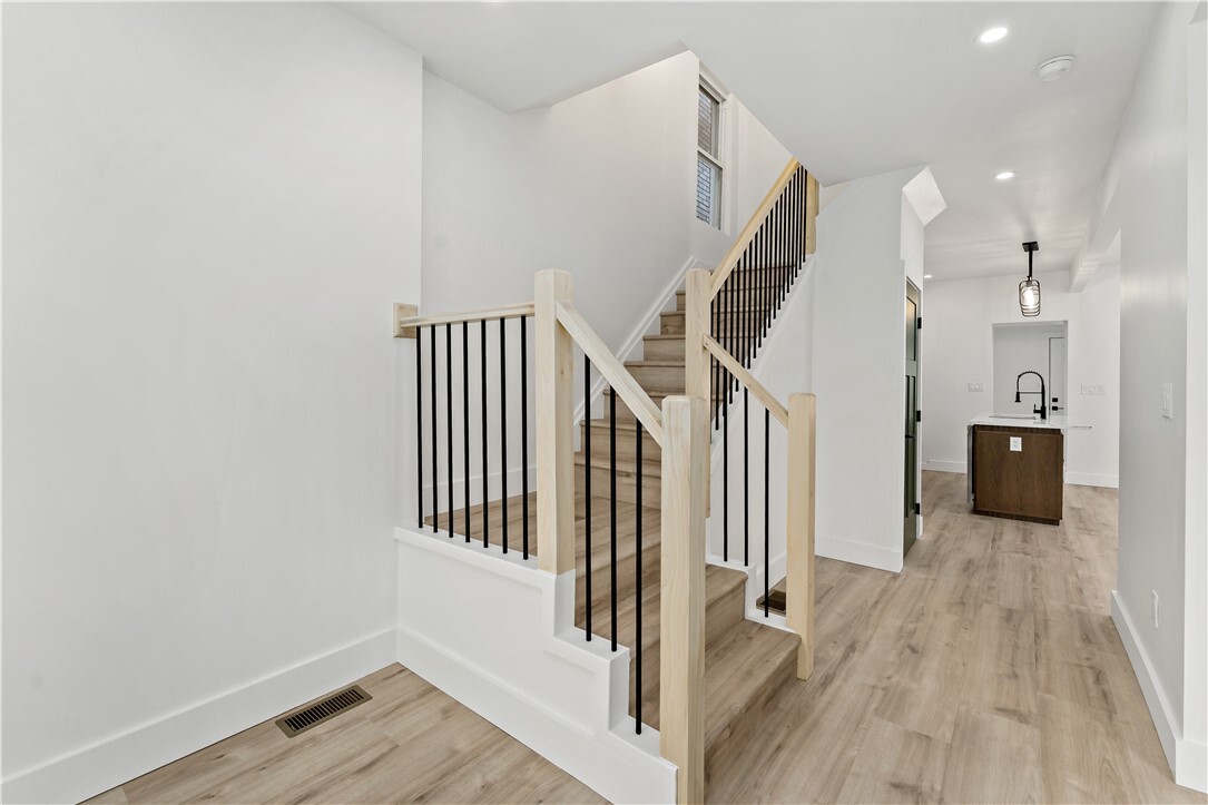 Property Photo: 7211 Whipple St PA 15218