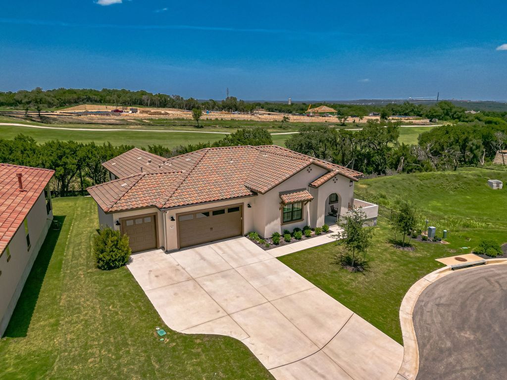 Property Photo:  302 Sprinting Peak Drive  TX 78666 