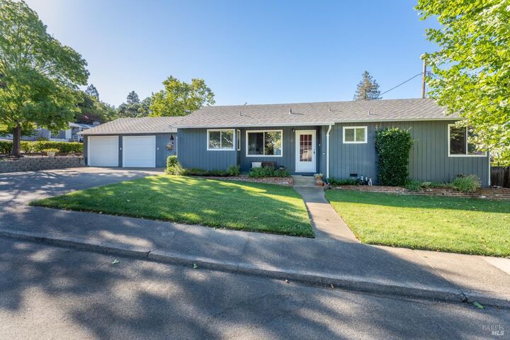 Property Photo: 150 Calvert Court CA 95482