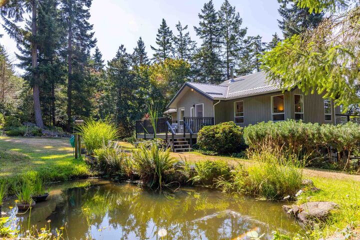 Property Photo: 419 Clanton Road BC V0N 1P0