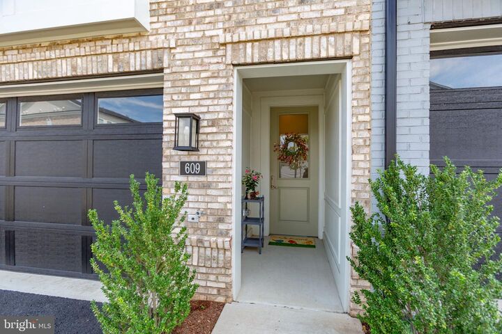 Property Photo:  609 Angelfish Way  VA 22191 