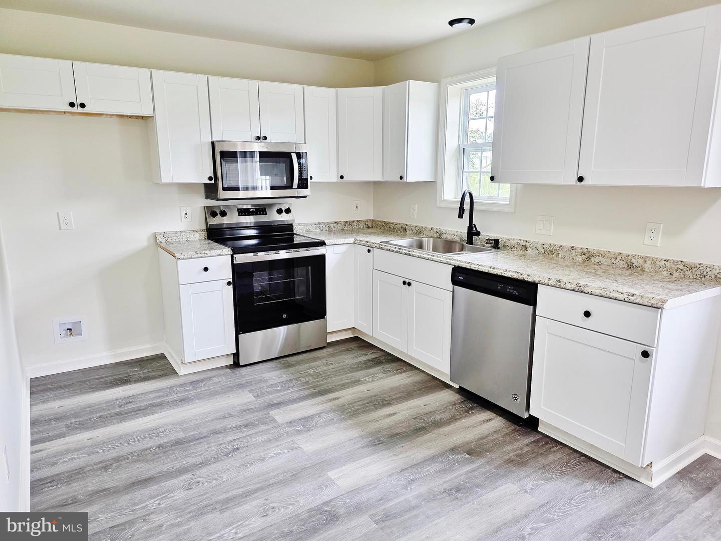 Property Photo:  2939 Solar Drive  PA 17315 