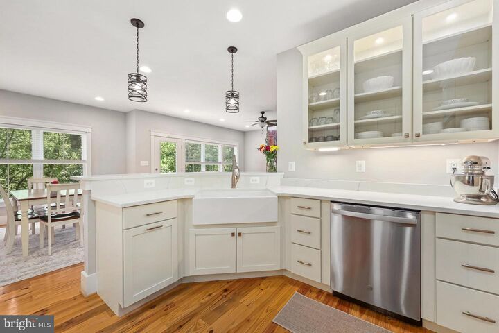 Property Photo:  11933 Airlea Drive  VA 20181 