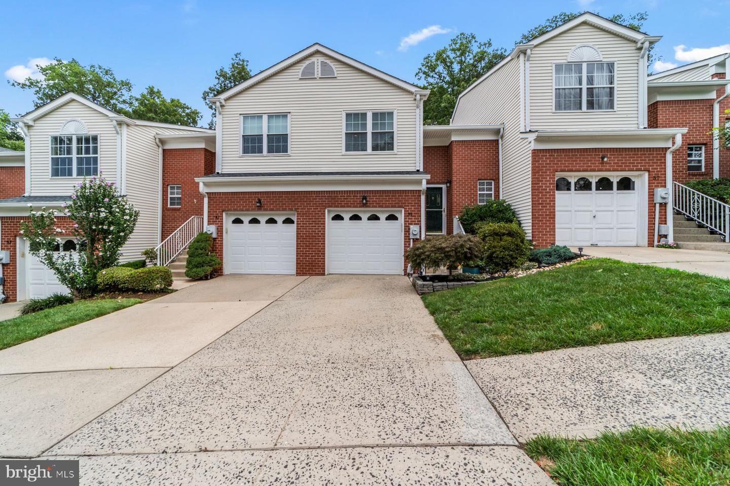 Property Photo: 39 Garfield Way NJ 08540