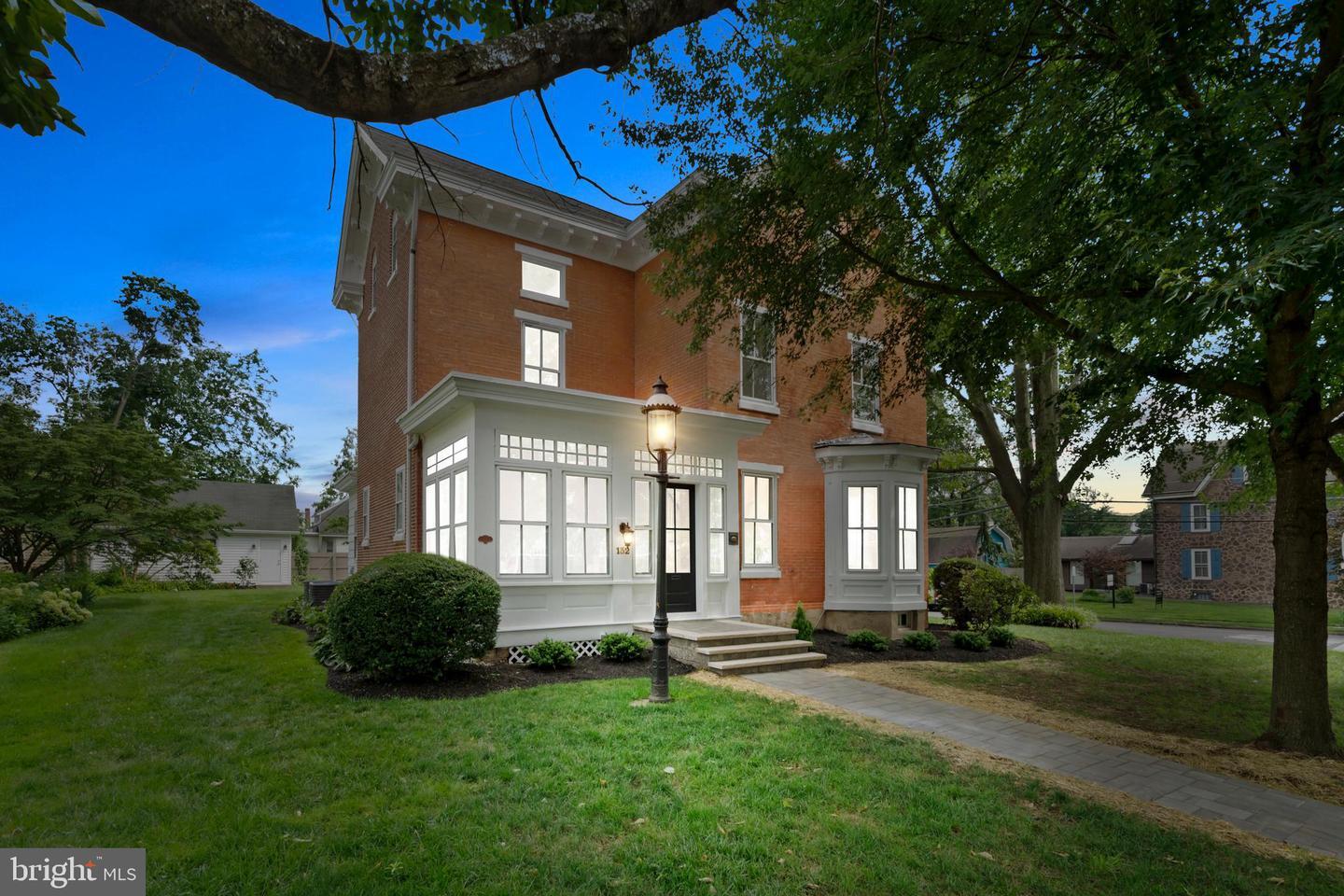 Property Photo: 132 W Oakland Avenue PA 18901