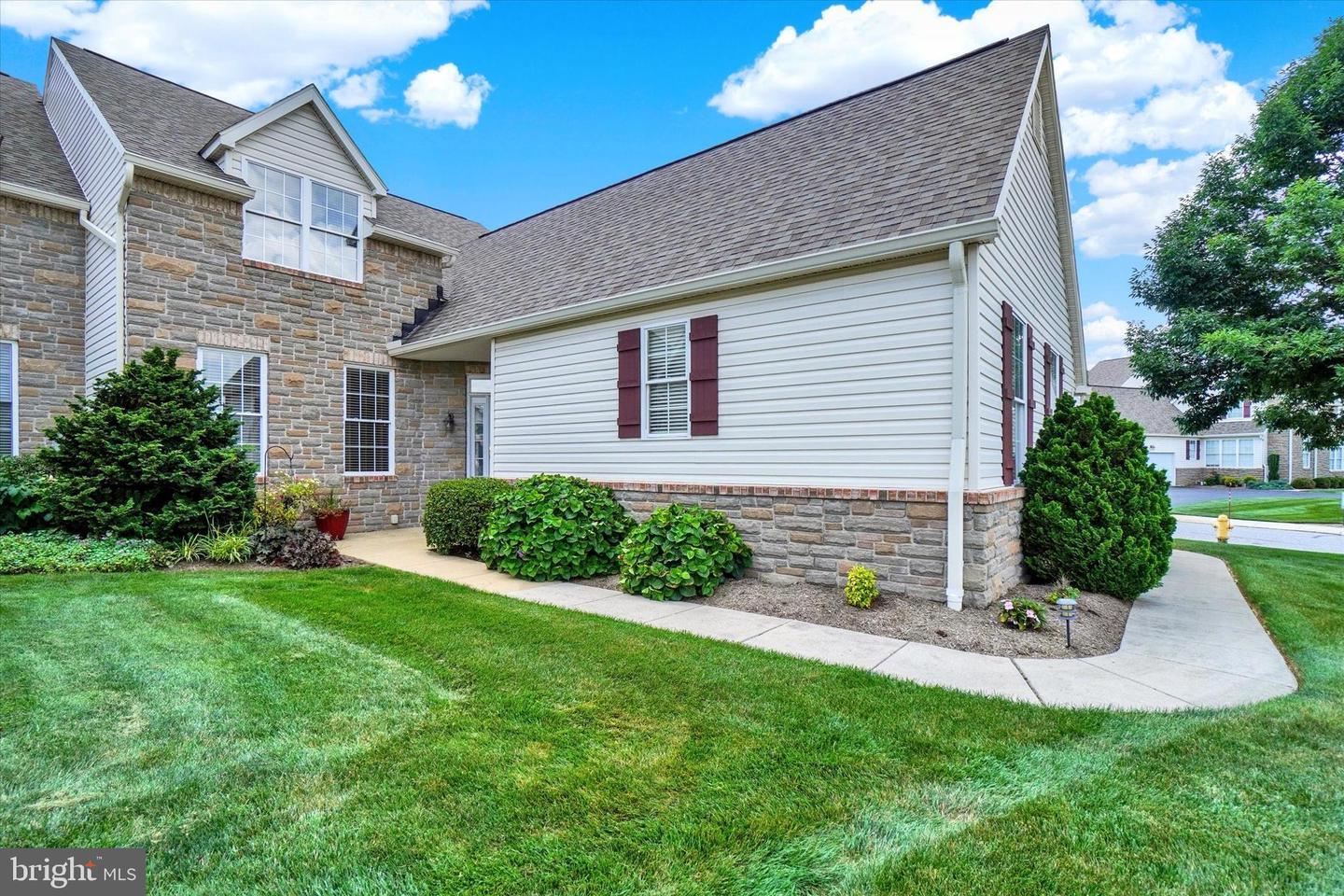 1497 Turnberry Court  York PA 17403 photo
