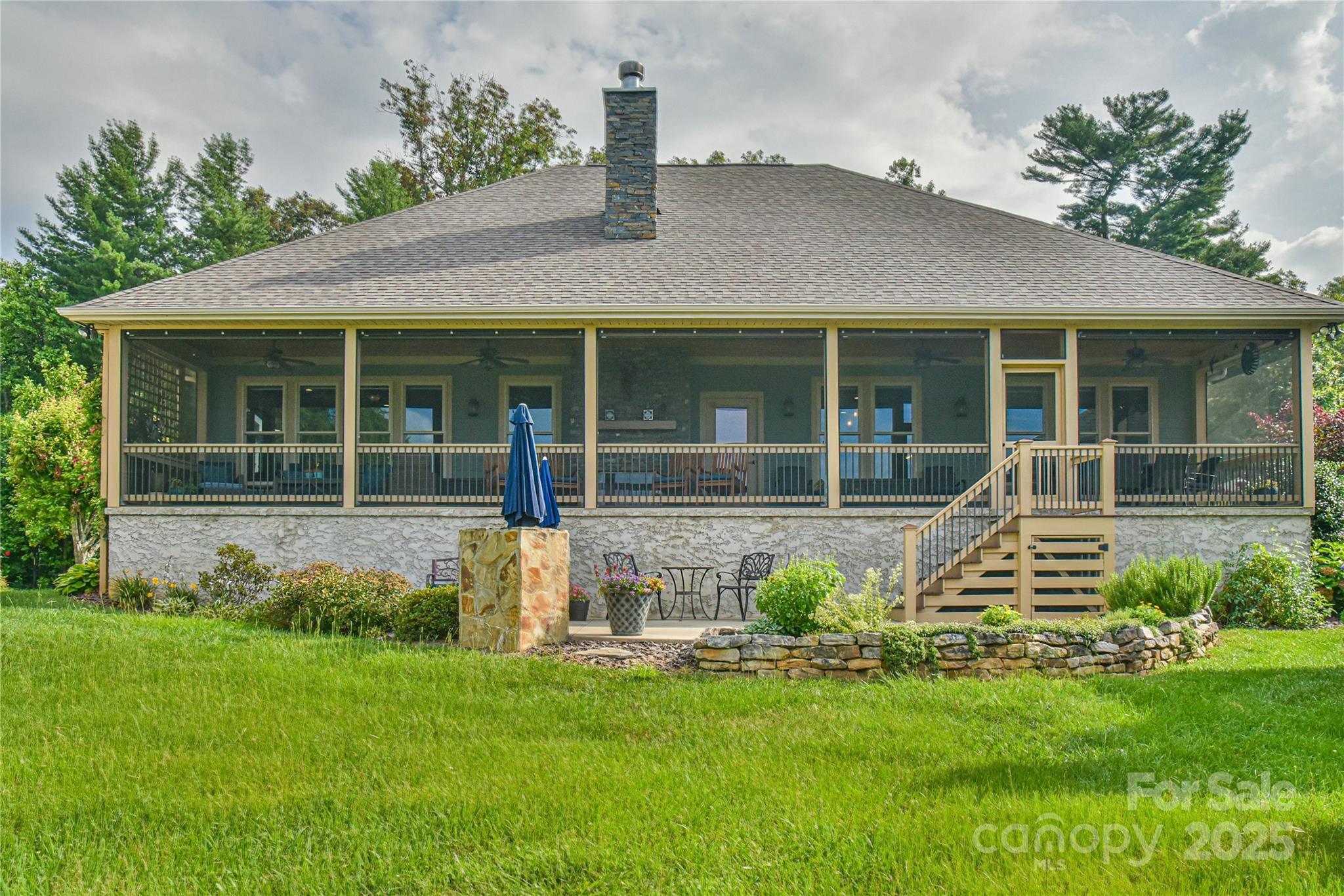 Property Photo: 35 Dreambird Drive NC 28748