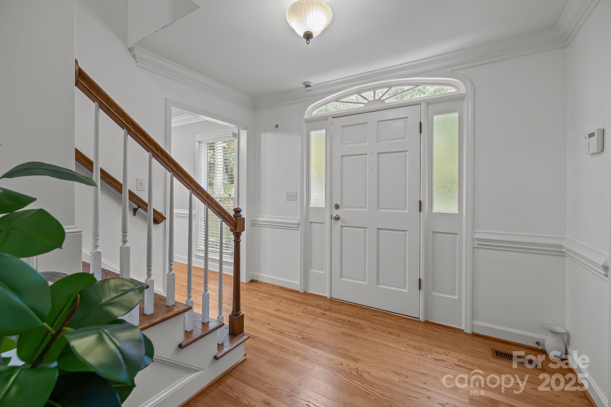 Property Photo:  2702 Oxborough Drive  NC 28105 