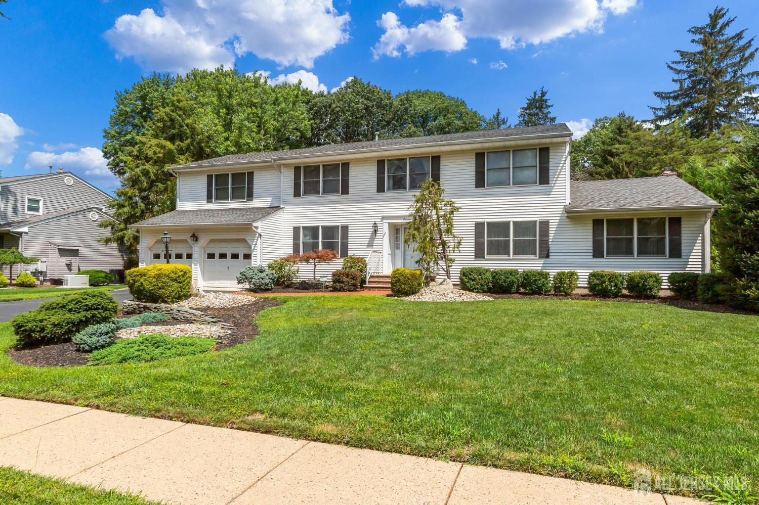 Property Photo:  18 Mulberry Lane  NJ 08820 