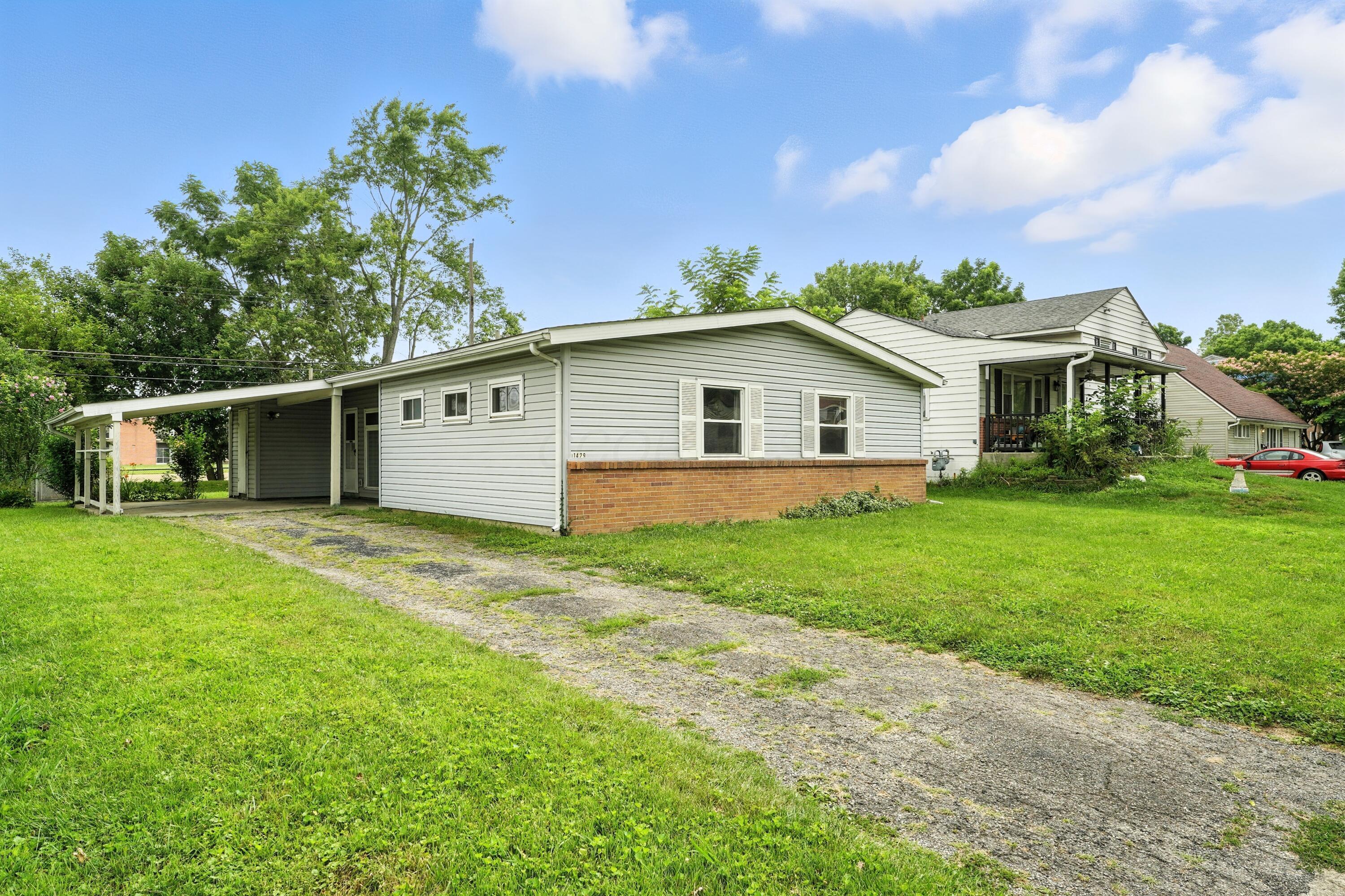 Property Photo:  1429 Benson Drive  OH 43227 