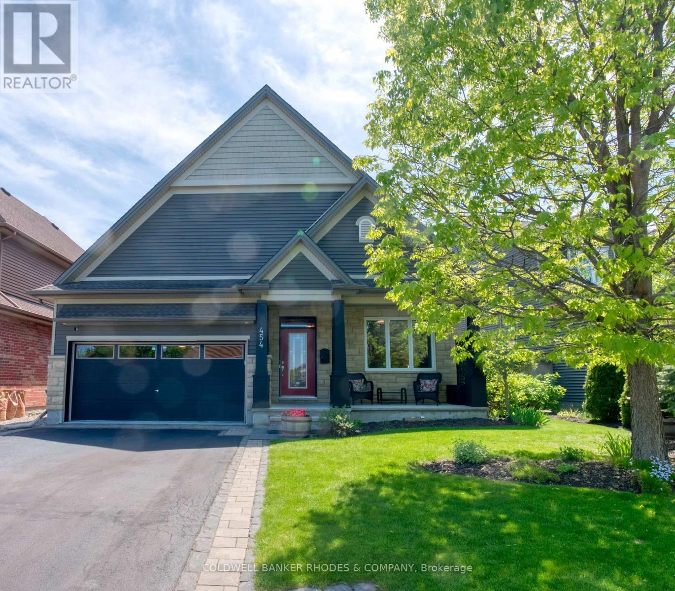 Property Photo:  454 Creekview Way  ON K1T 0J5 