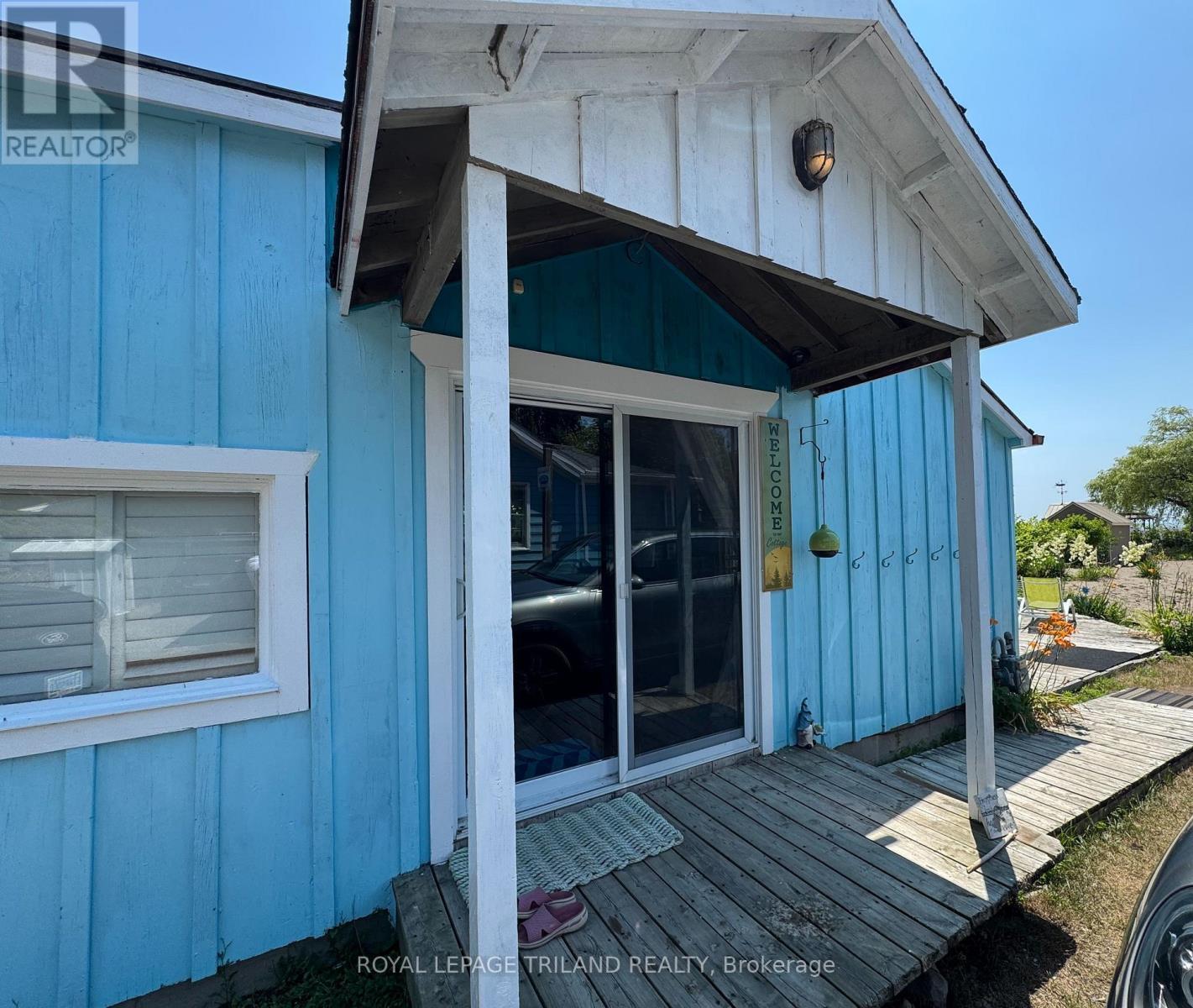 Property Photo: 472A Edith Cavell Boulevard ON N5L 1G8