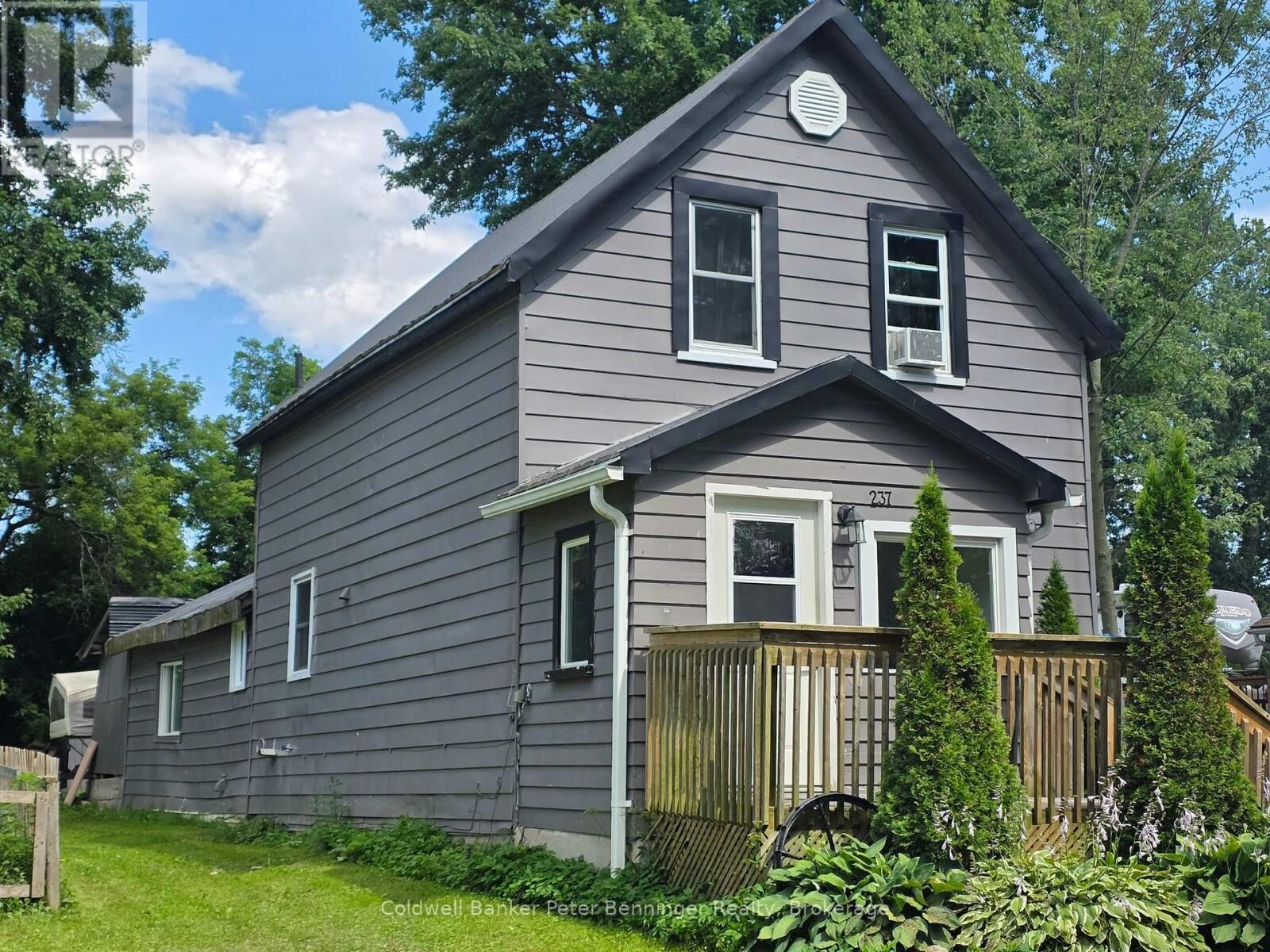 Property Photo: 237 Victoria Street South ON N0G 2N0