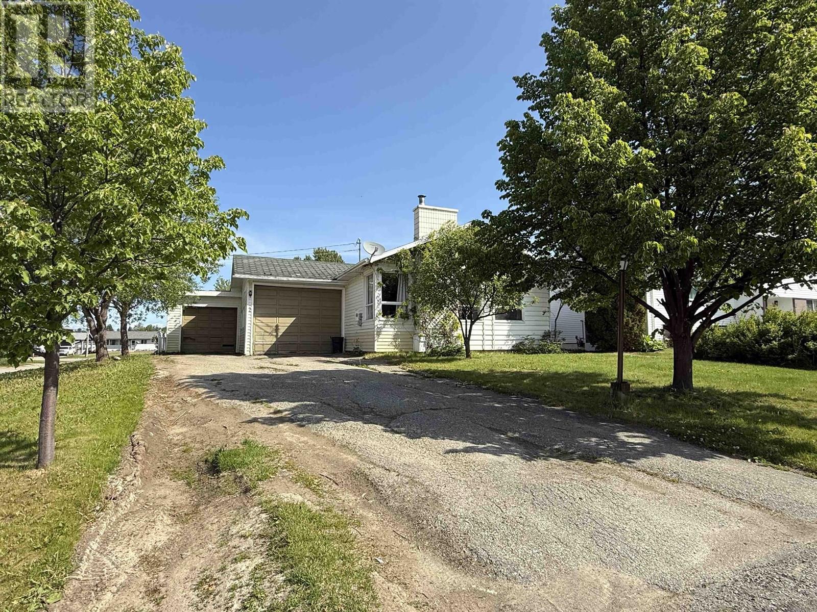 2 Portage Crescent  Mackenzie BC V0J 2C0 photo