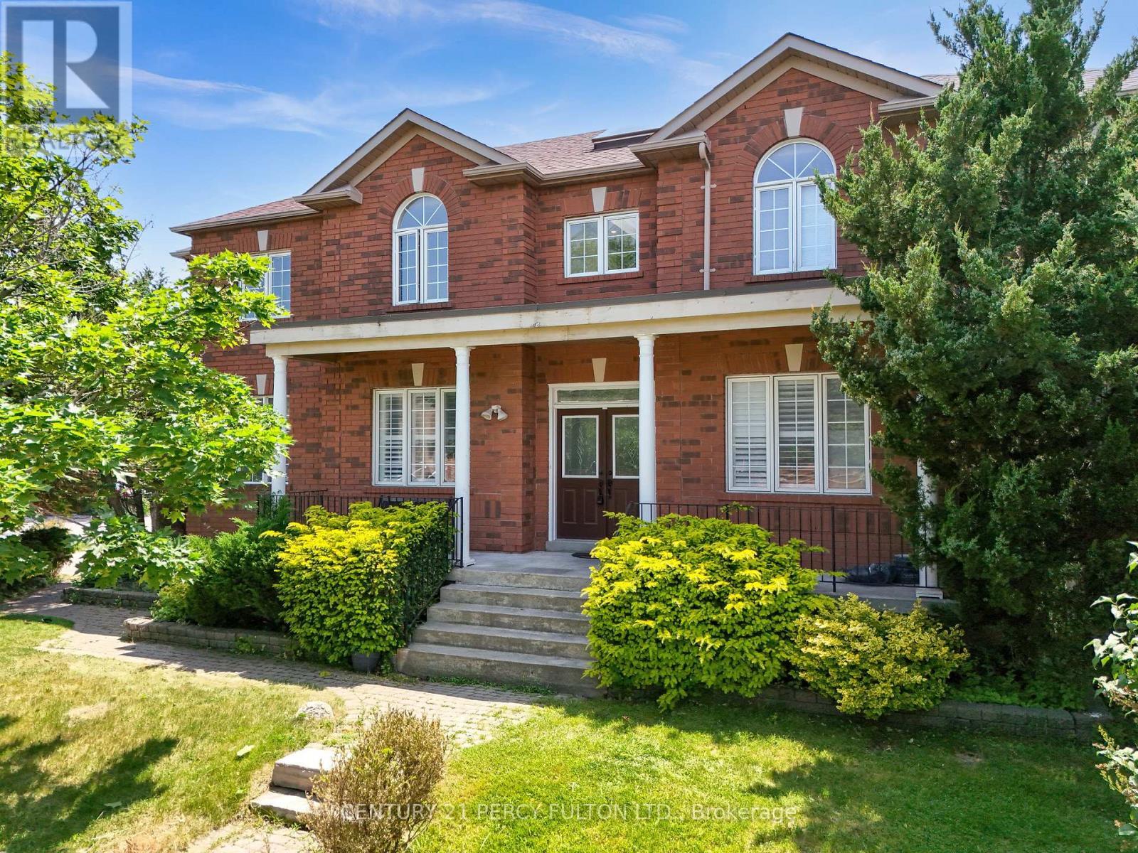 Property Photo: 66 Moreau Trail ON M1L 4V2