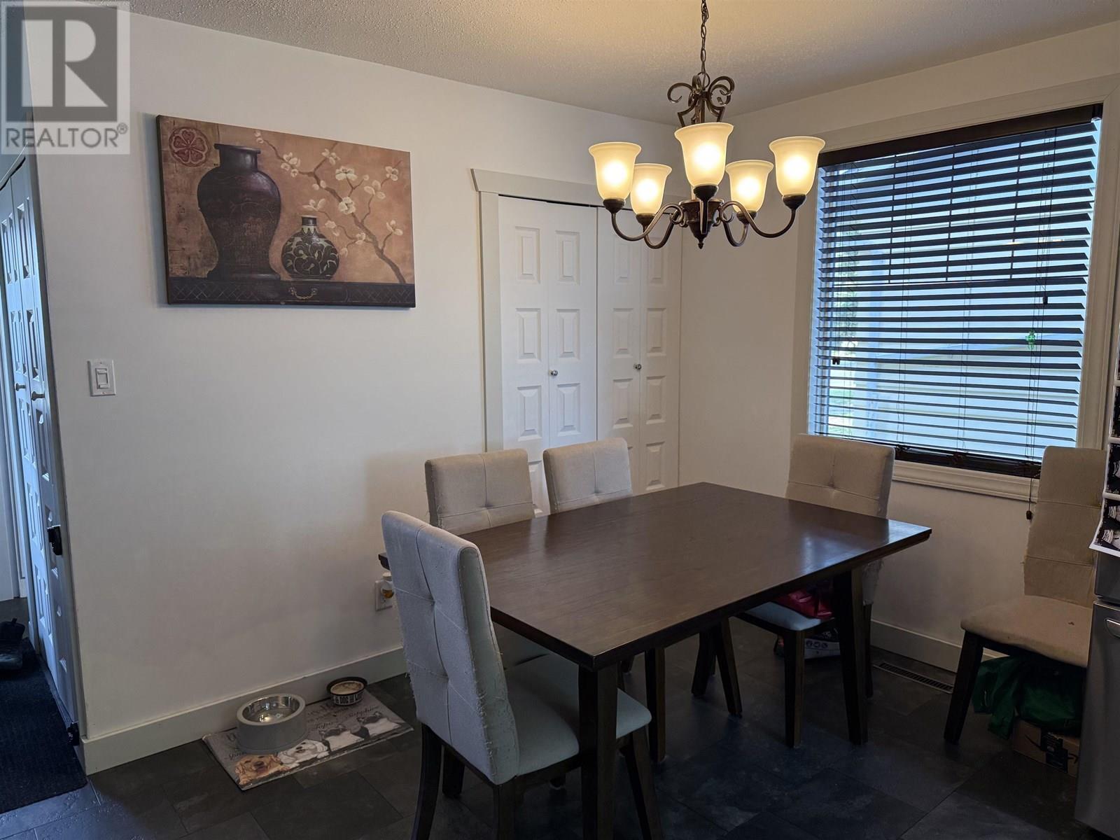 Photo de la propriété: 9527 112 Avenue BC V1J 2W1