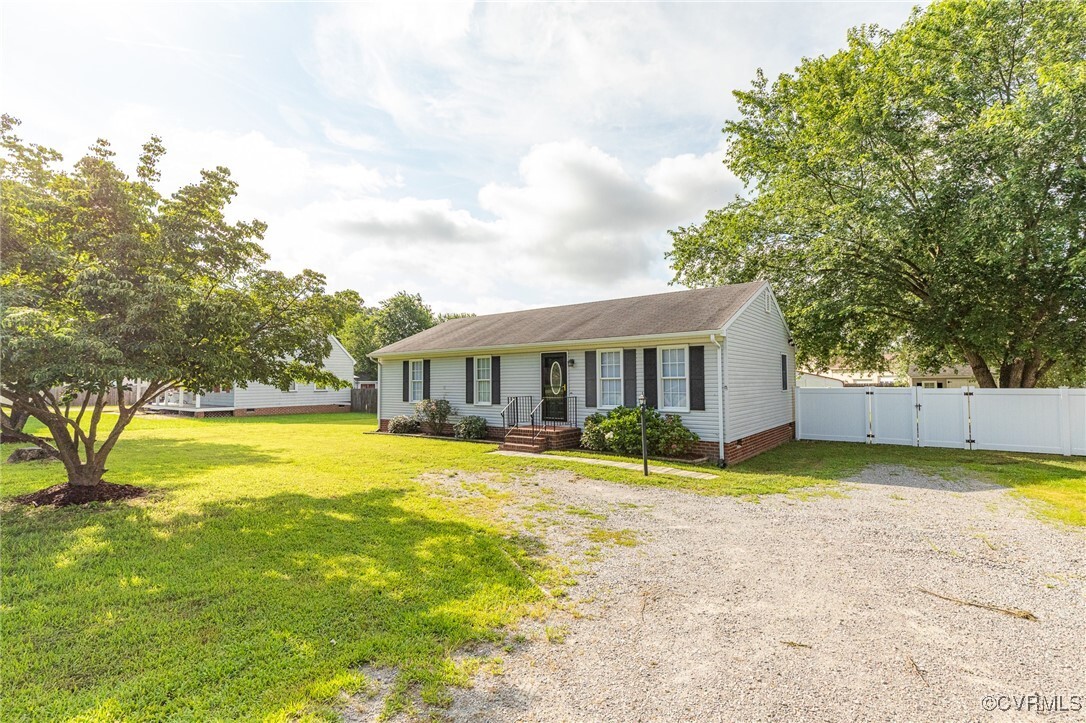 7336 Walnut Grove Road  Mechanicsville VA 23111 photo