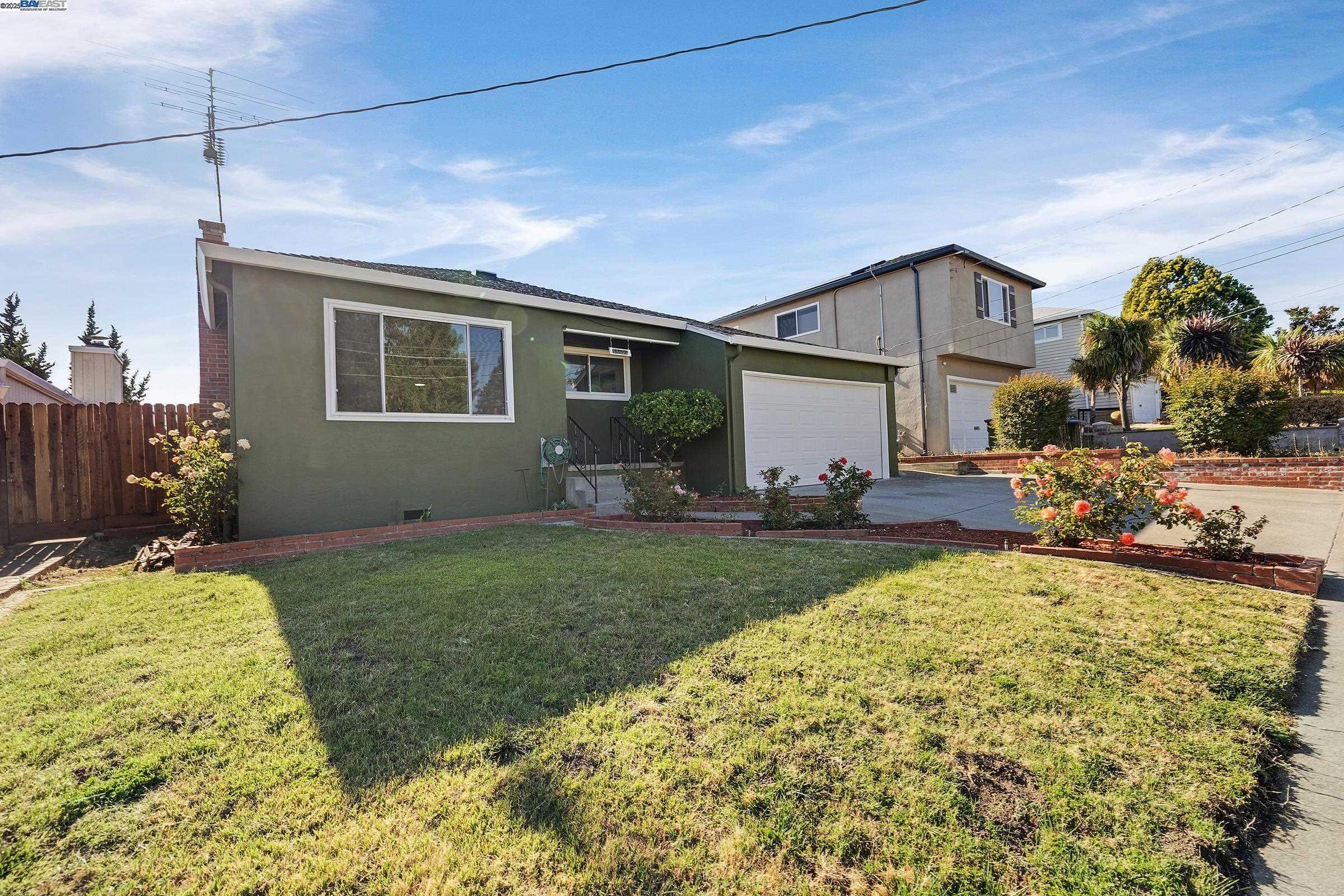 Property Photo: 19077 Gliddon St CA 94546