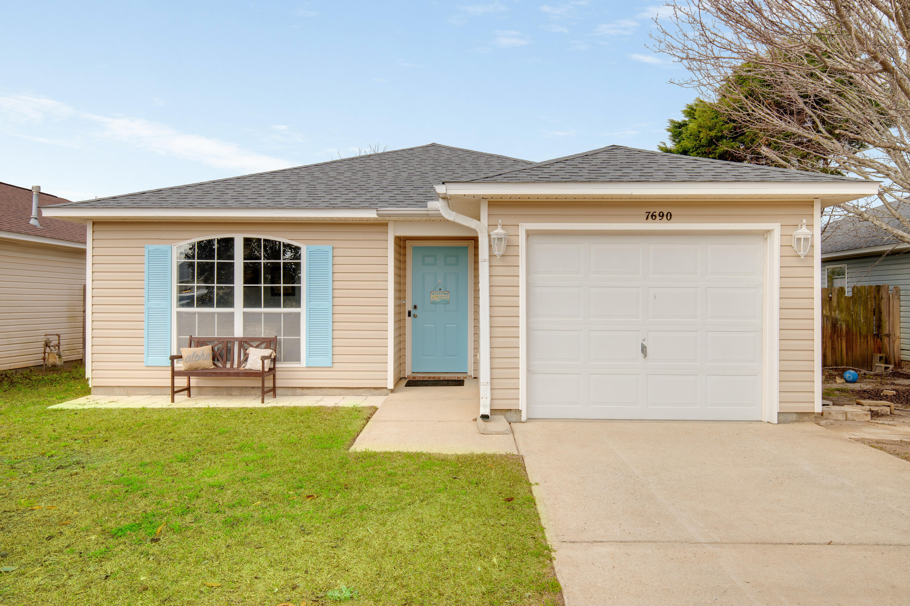Property Photo: 7690 Chablis Circle FL 32566