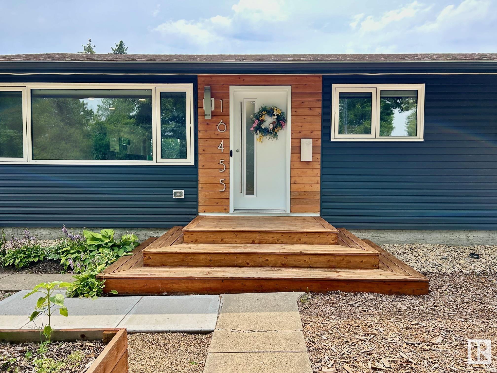 Property Photo:  16455 104A Avenue NW  AB T5P 0T3 