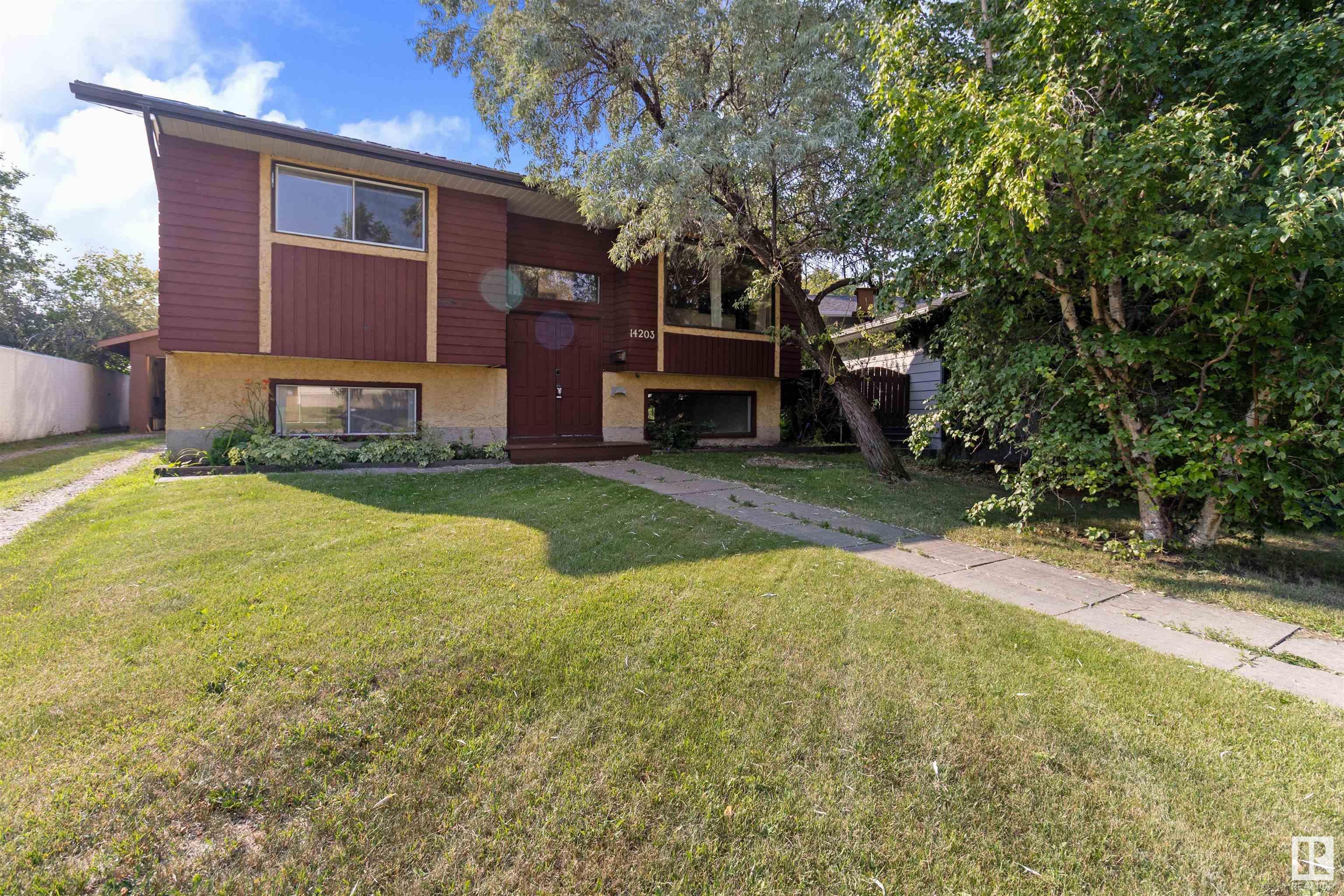 Property Photo:  14203 22 Street NW  AB T5Y 1E4 