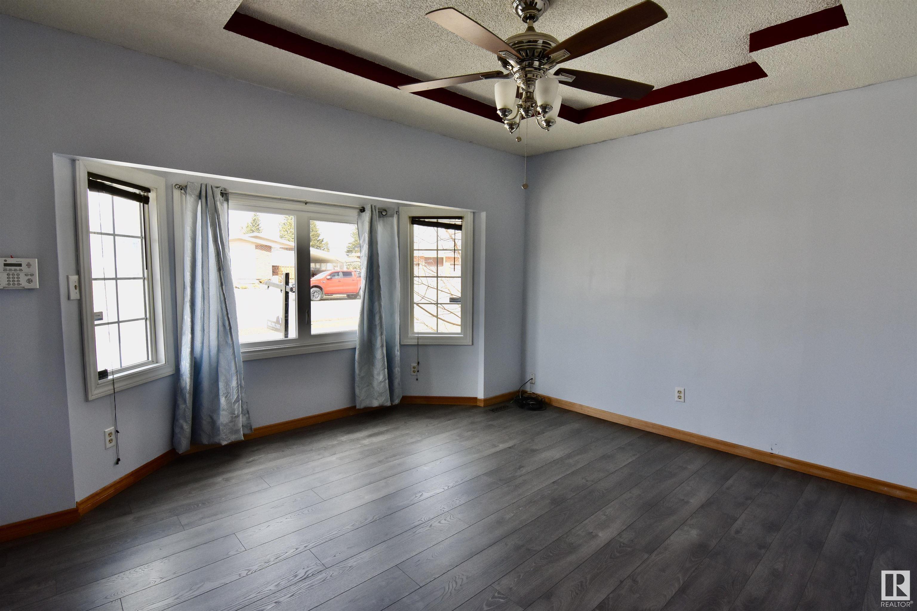 Photo de la propriété: 4629 46 Avenue AB T0A 3A3