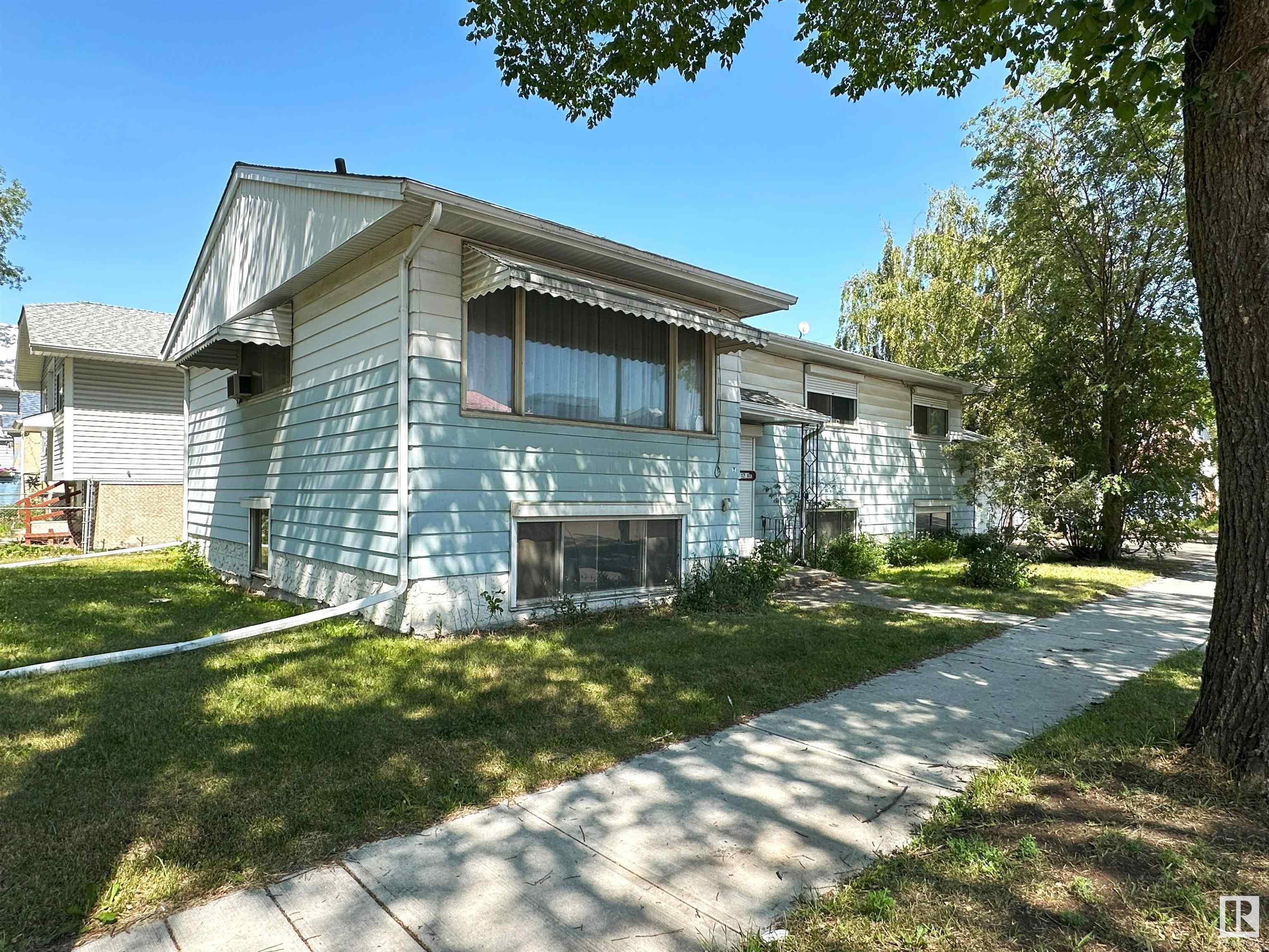 9108 112 Avenue NW  Edmonton AB T5B 0H3 photo