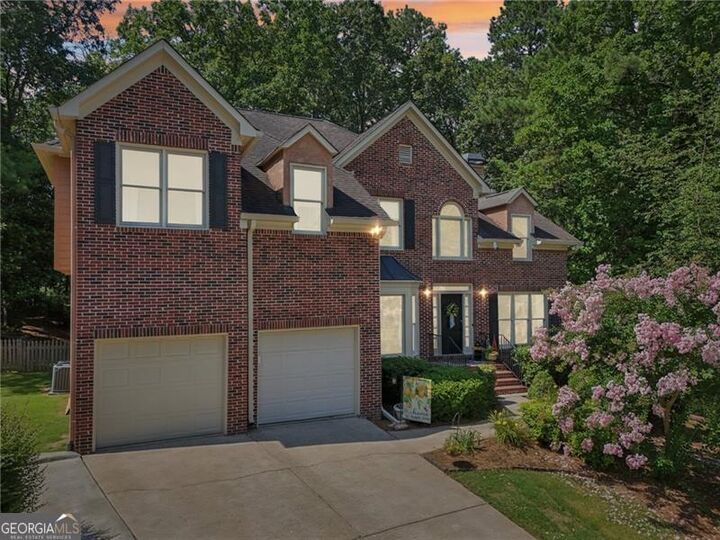 Property Photo: 504 W Green Court GA 30189