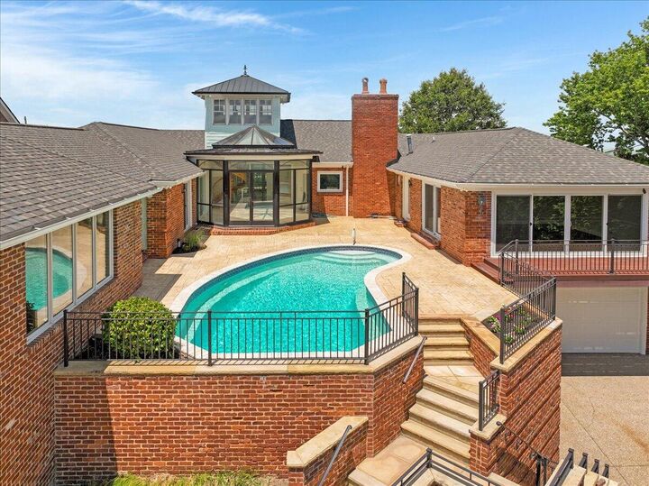 Property Photo:  312 N Crest Road  TN 37404 