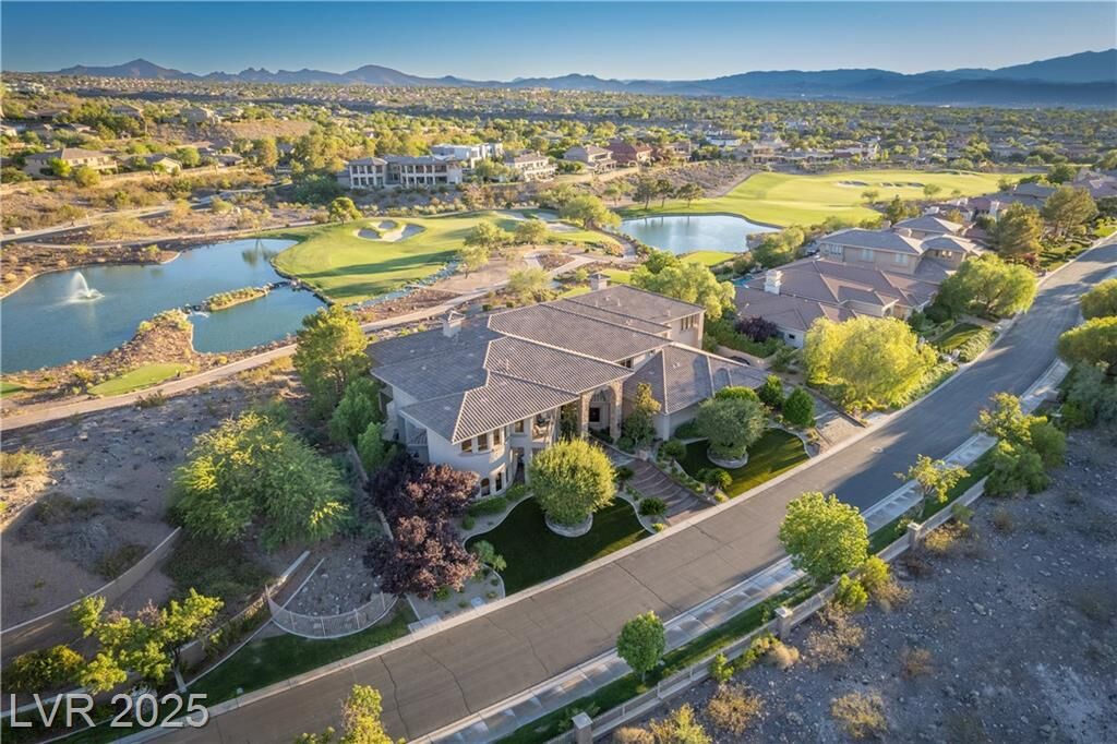 Property Photo:  17 Mountain Cove Court  NV 89052 