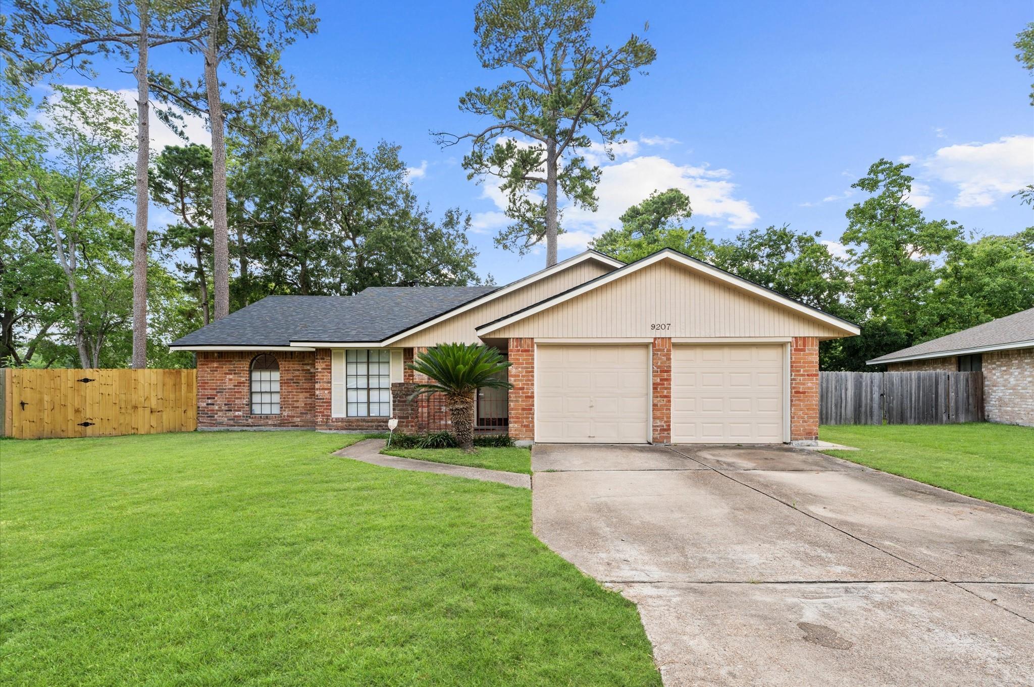 Property Photo: 9207 Loren Lane TX 77040
