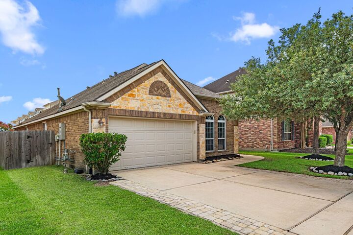 Property Photo: 17506 Bermondsey Court TX 77377