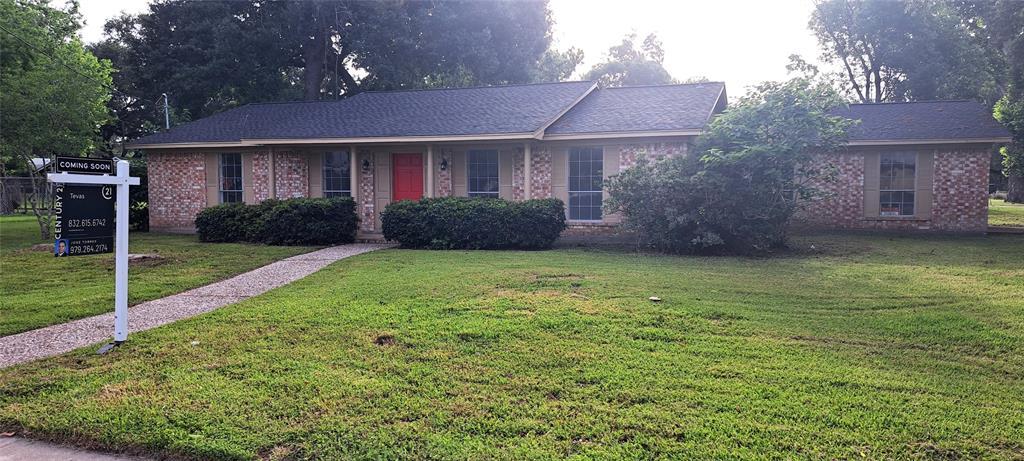 Property Photo:  407 S 2nd Street  TX 77511 