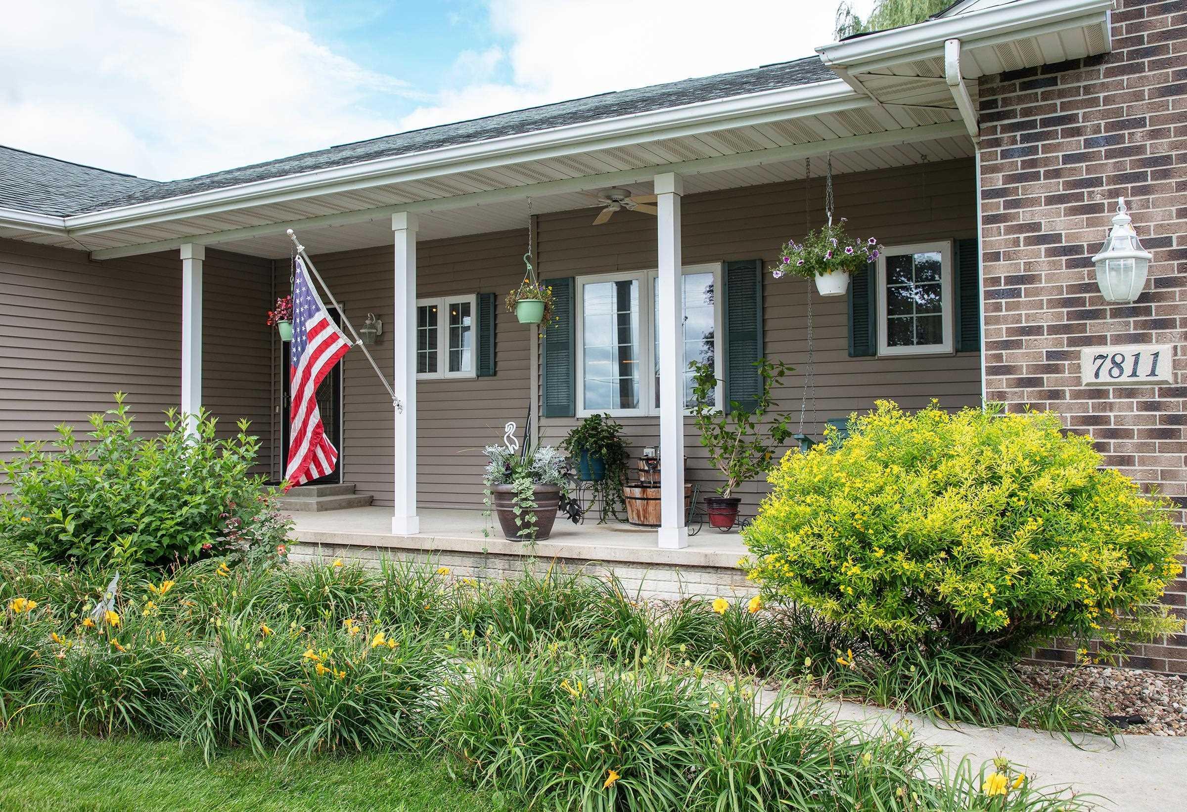 7811 Moline Road  Waterloo IA 50703 photo