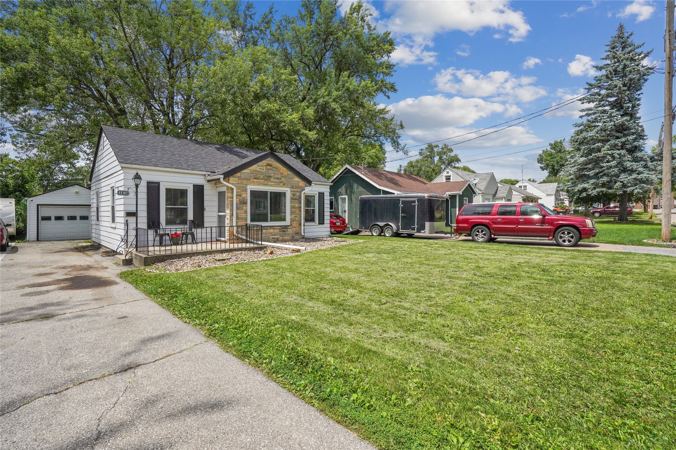 Property Photo: 3616 37th Street IA 50310