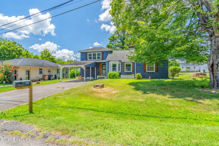 Property Photo:  4907 Oakview Rd  TN 37918 
