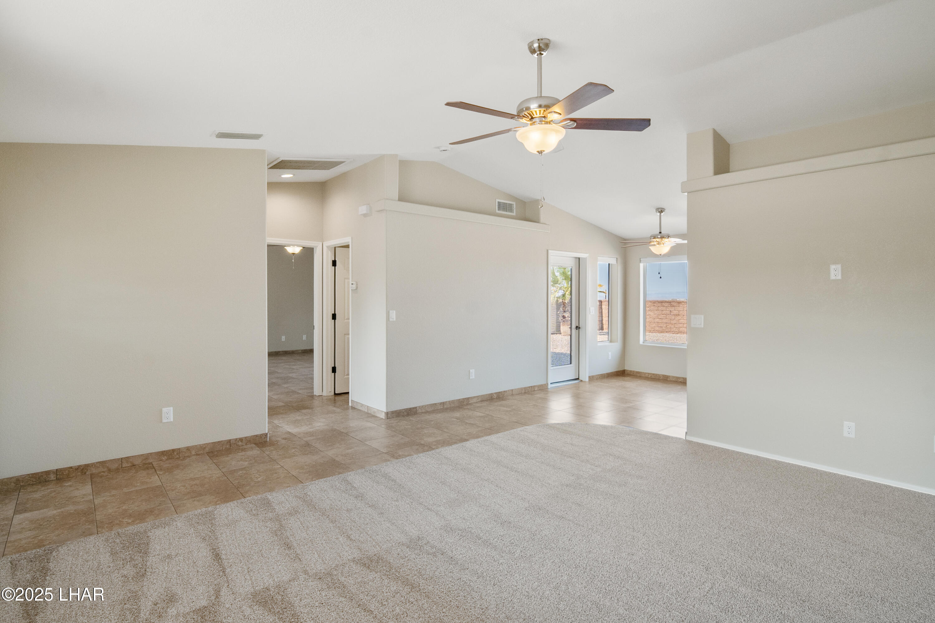 Property Photo: 901 McCulloch Blvd AZ 86406