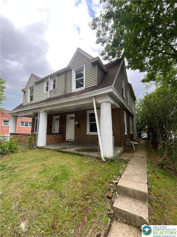 Property Photo:  526 Park Place  PA 18018 