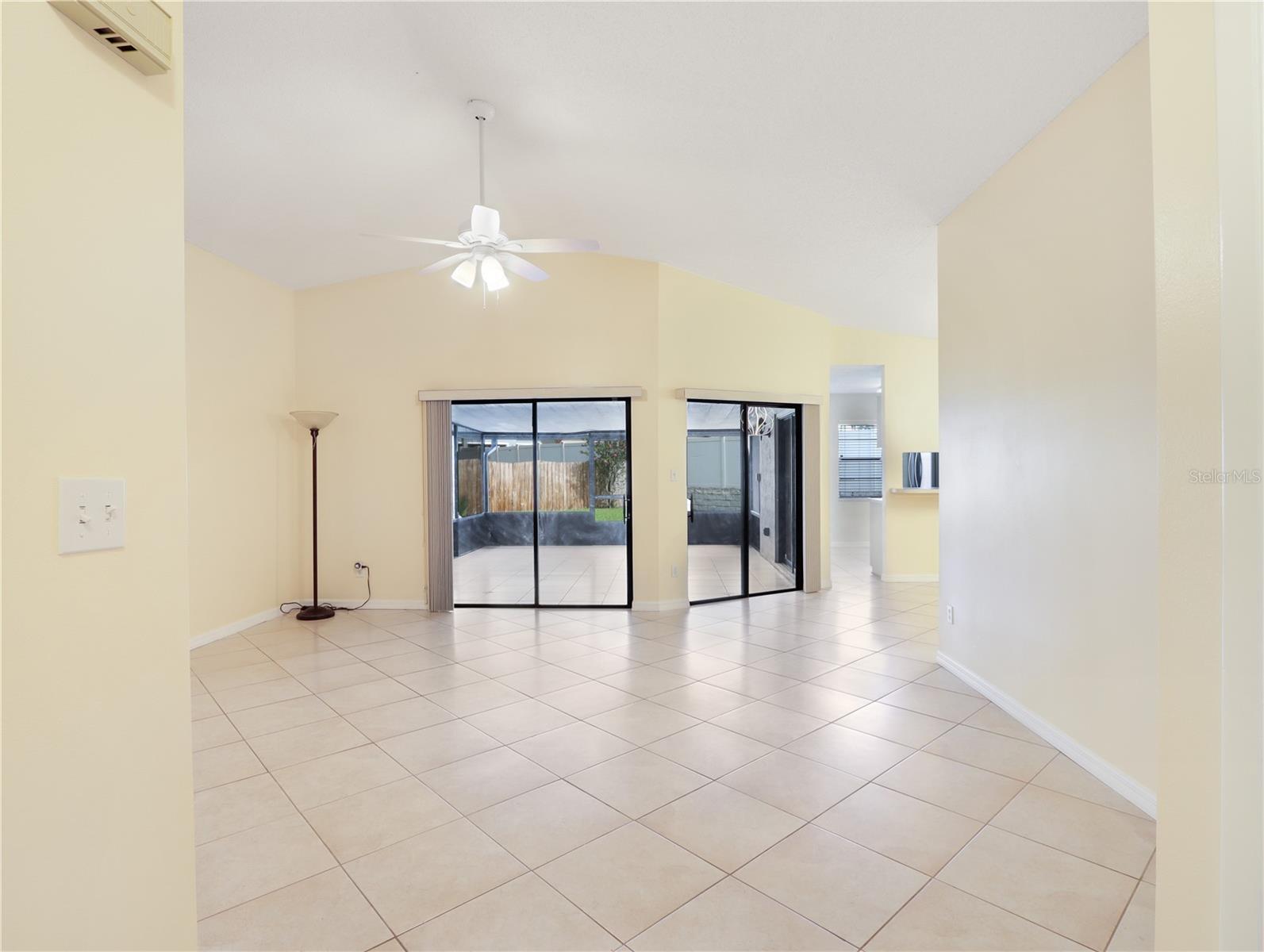 Property Photo: 336 Hound Run FL 32707