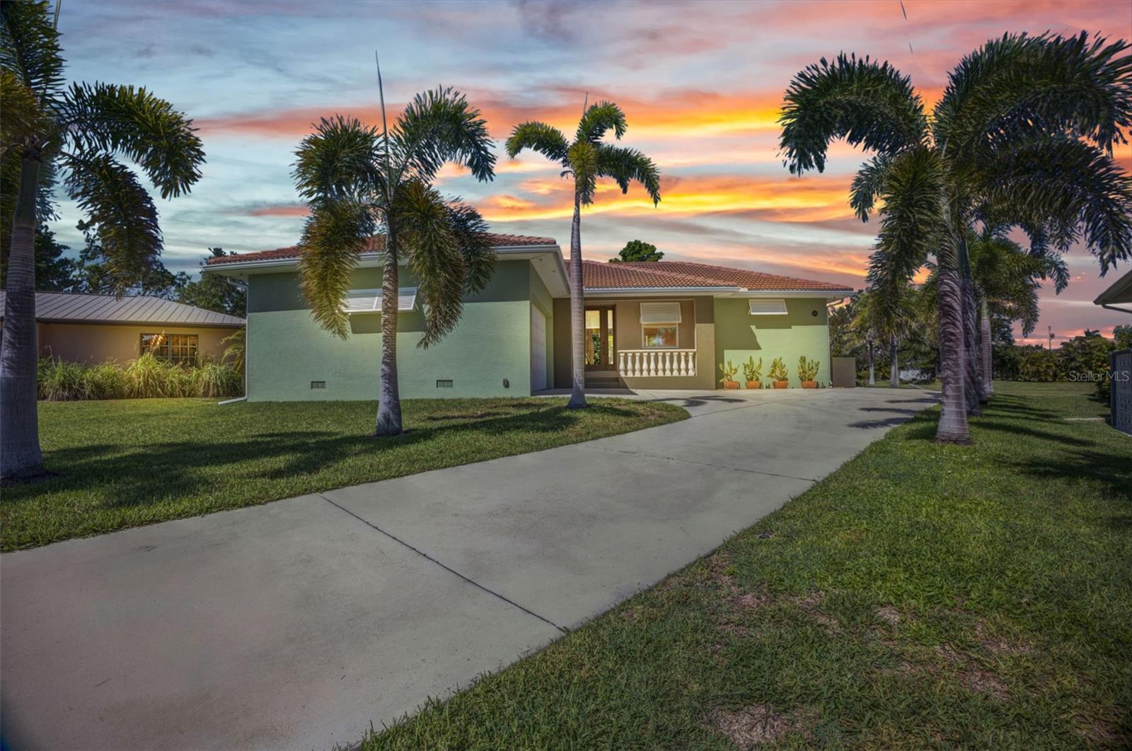 Property Photo: 1315 Santiago Court FL 33950