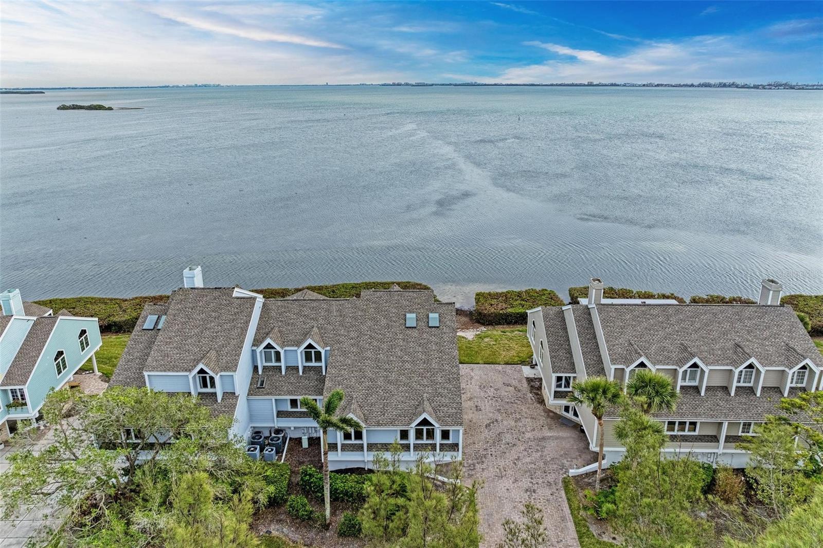 Property Photo:  25 Tidy Island Boulevard  FL 34210 