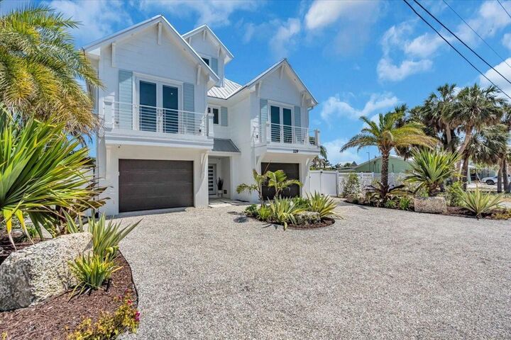 Property Photo:  229 Willow Avenue  FL 34216 