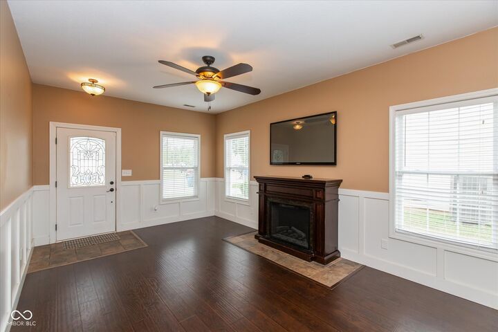 Property Photo:  7121 Parklake Place  IN 46217 