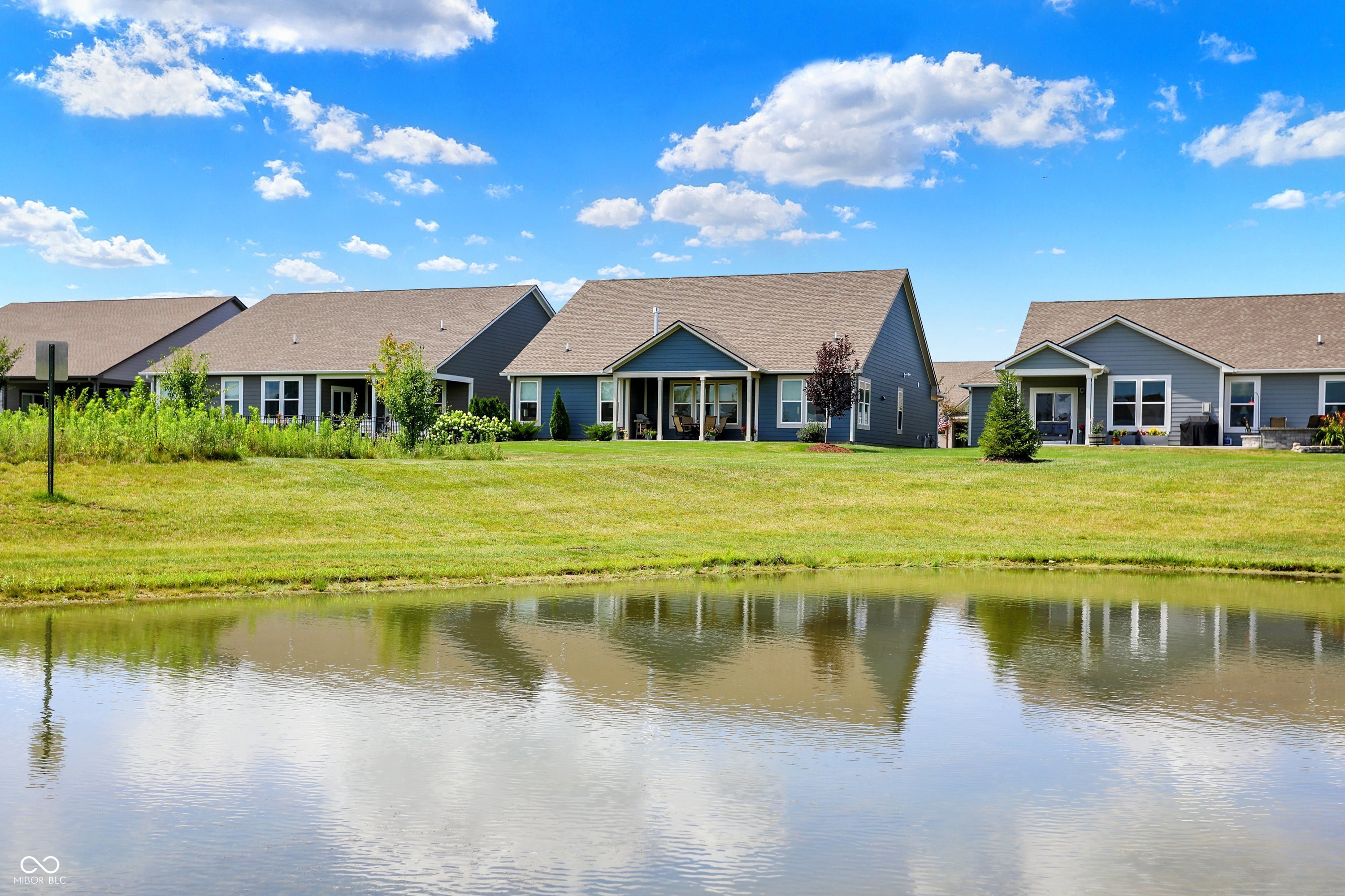 Property Photo: 5269 Parkhurst Crossing IN 46055