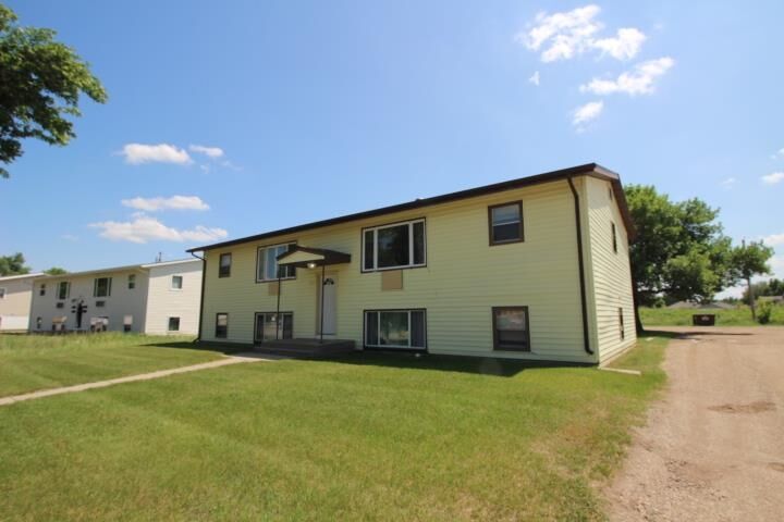 Property Photo: 2115 SW 2nd Avenue SW ND 58701