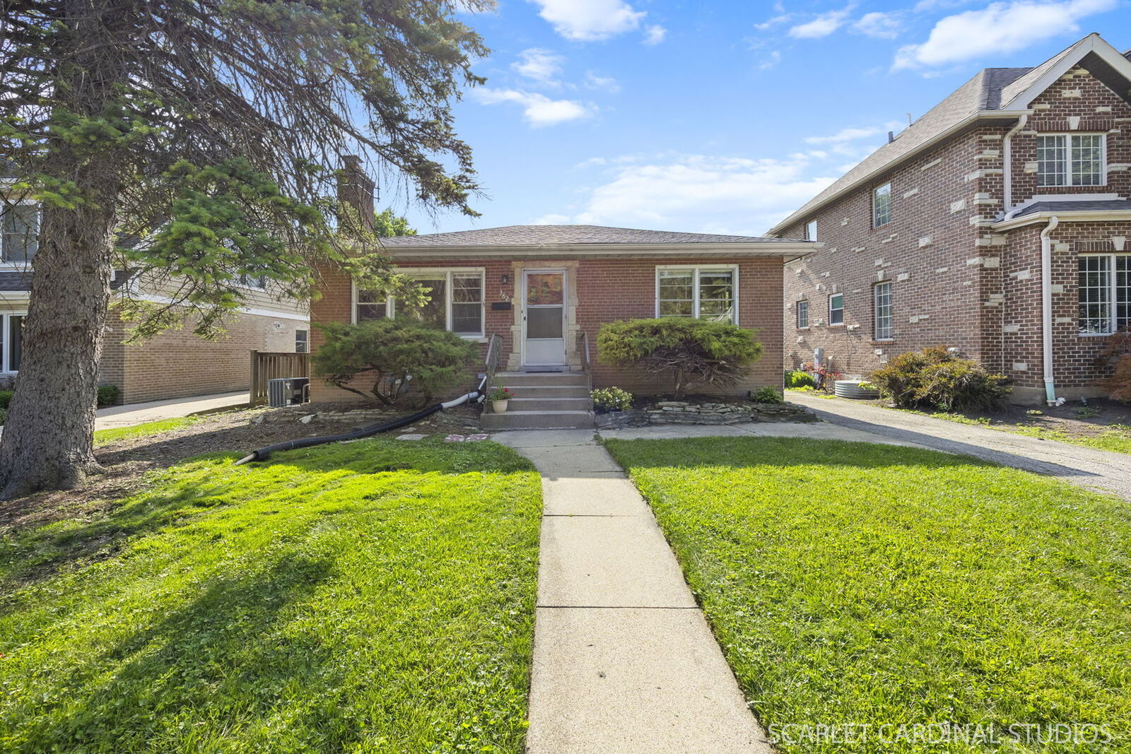 Property Photo: 382 S Hawthorne Avenue IL 60126