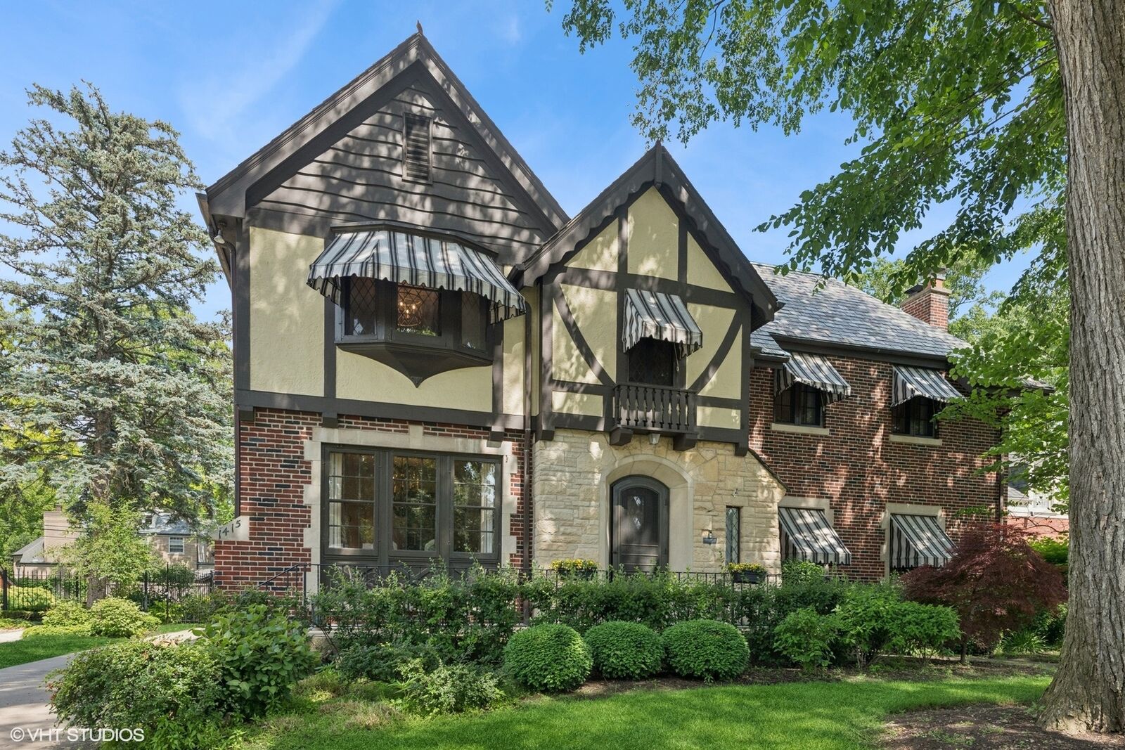 Property Photo: 1415 Keystone Avenue IL 60305